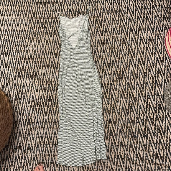 VRG Grl midi dress - Picture 4 of 4